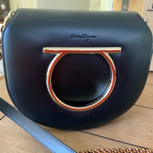 Salvatore Ferragamo Handbags - Salvatore Ferragamo cross bag